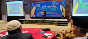 Sekjen MUI menutup Rakornas PINBAS MUI yang dilaksanakan di Hotel fourpoint Makassar